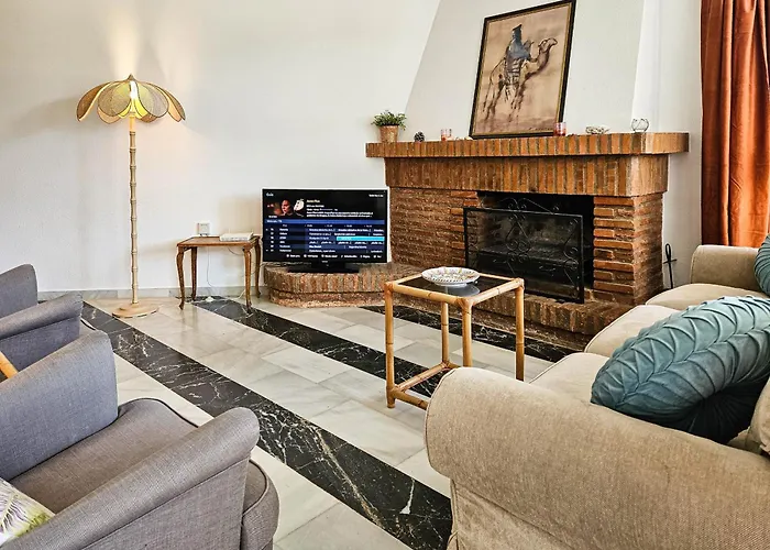 Jardines De Calahonda, Garden Apartment *